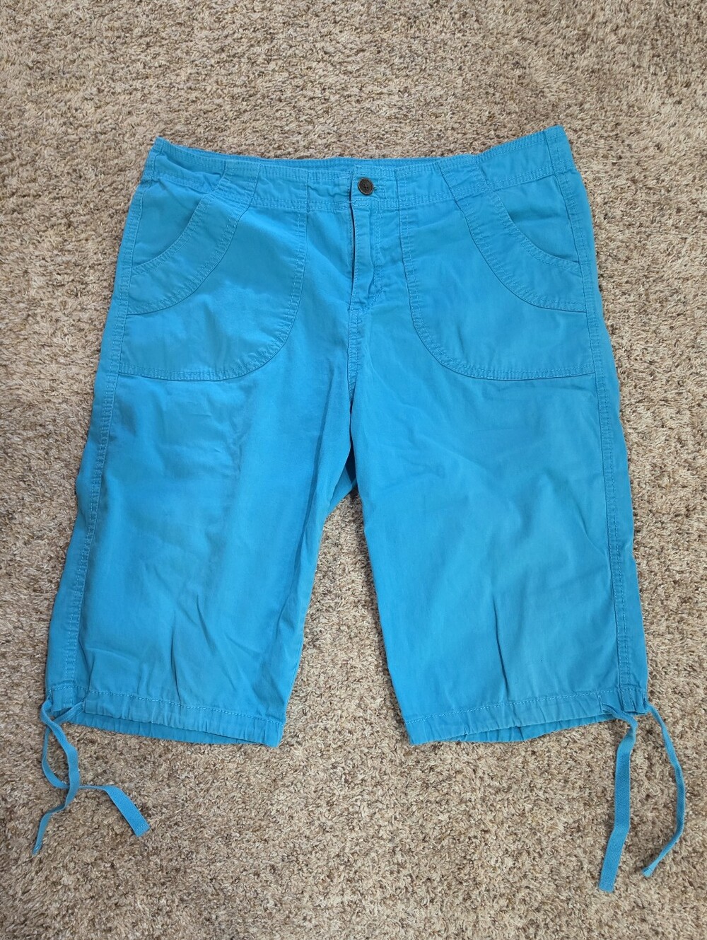 Caribbean Joe Turquoise Bermuda Shorts Size 8 Utility Tie Leg Cuff Stretch